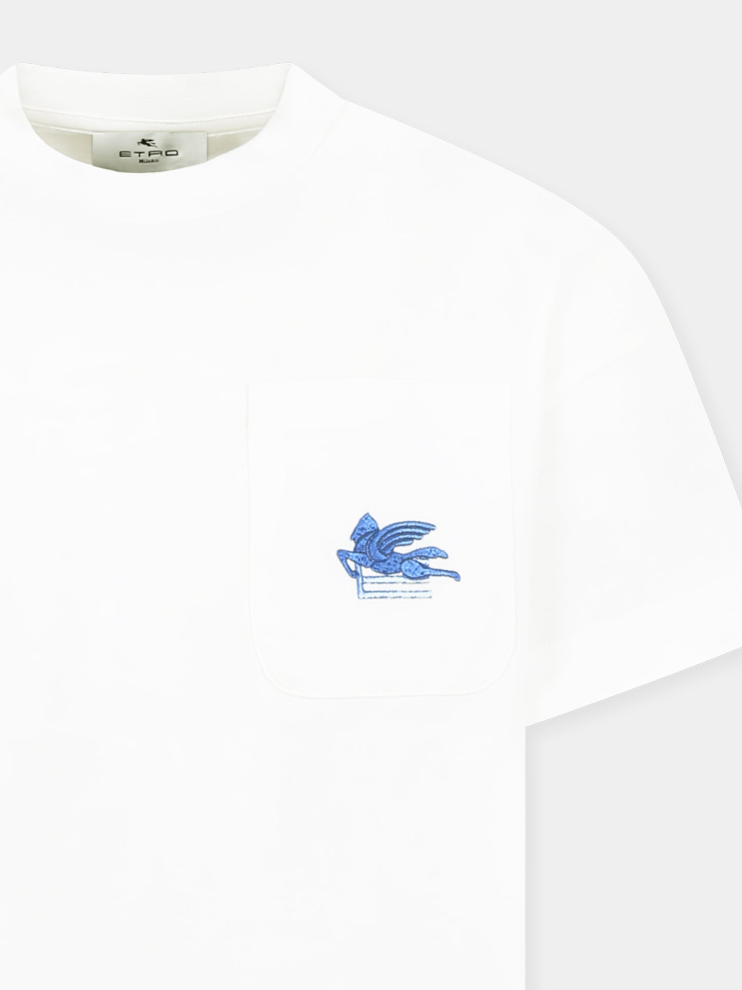 Ivory t-shirt for kids with Pegasus