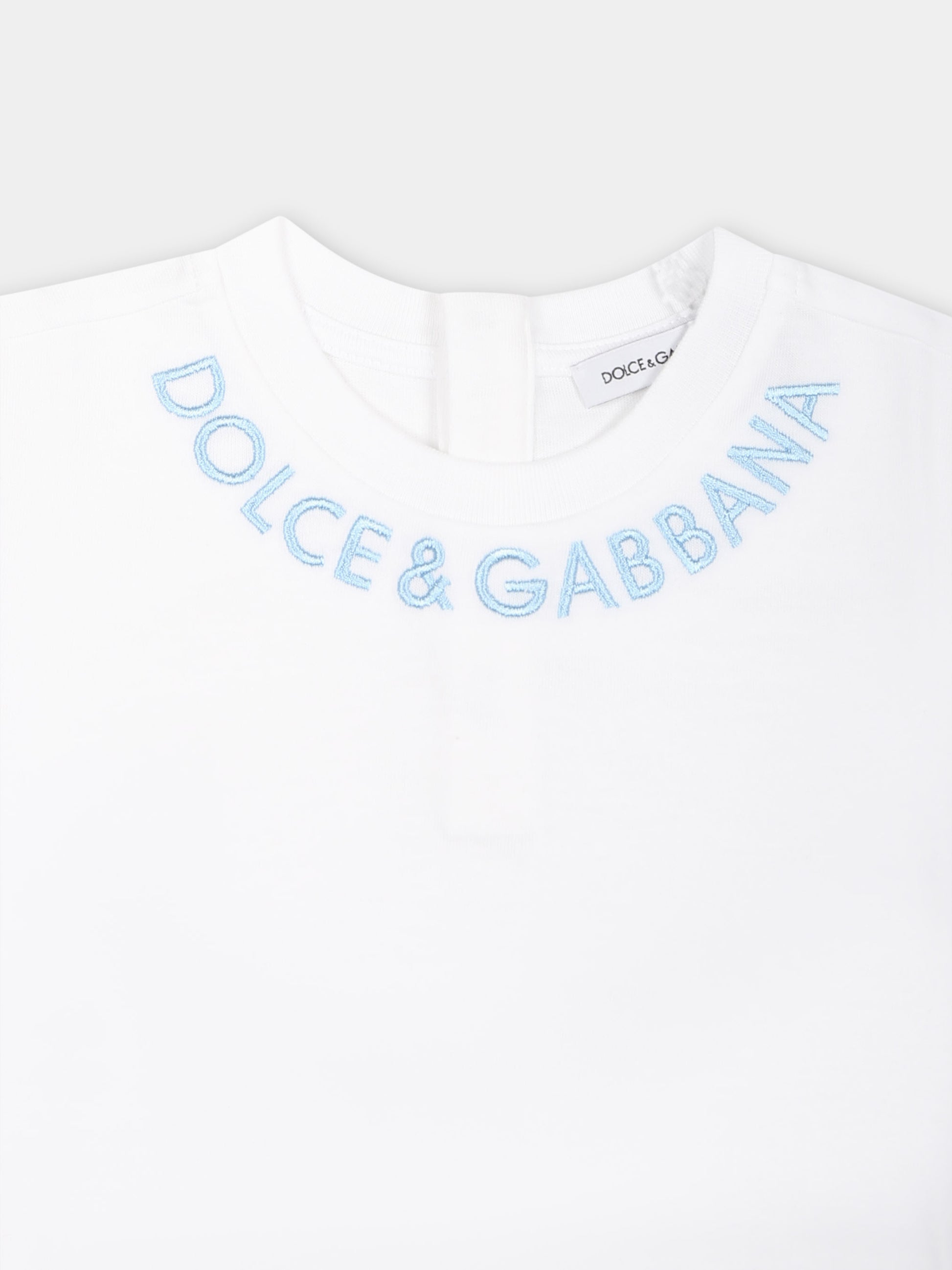 T-shirt bianca per neonati con logo celeste ricamato,Dolce & Gabbana Kids,L1JTHO G7L5J S9000