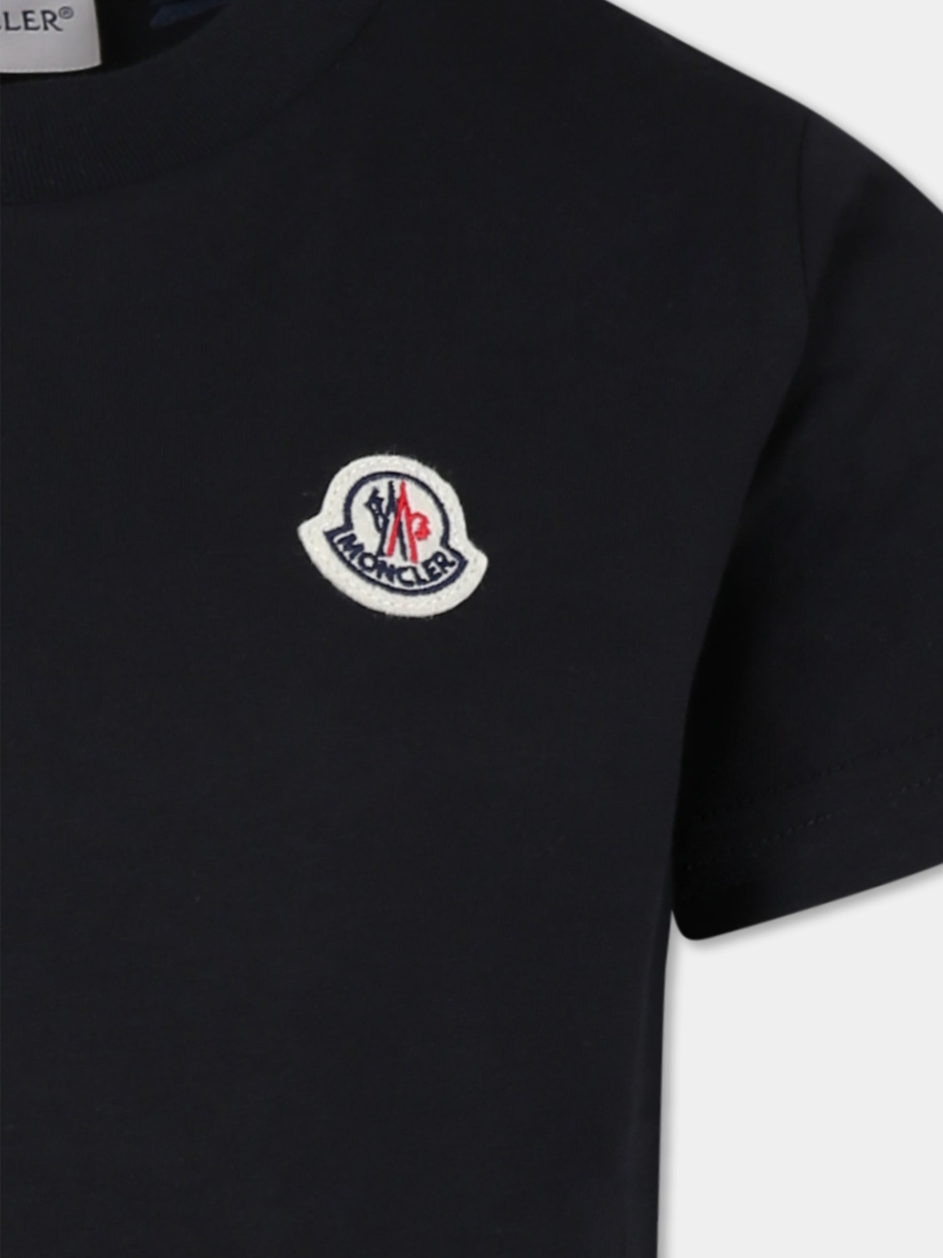 T-shirt nera per bambini con logo,Moncler Kids,J2954 8C00007 83907 999