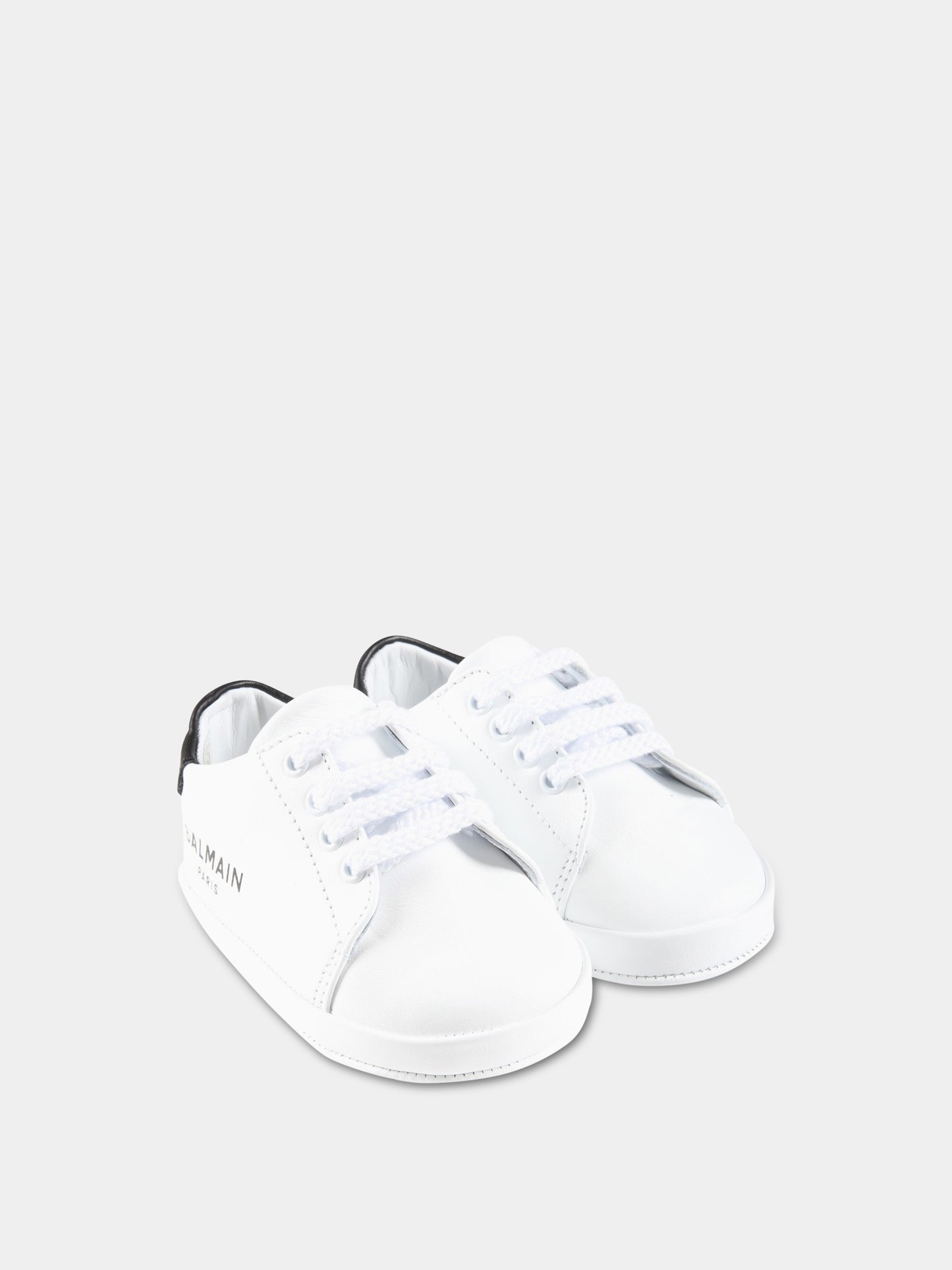 Sneakers bianche da culla per neonato con logo nero,Balmain Kids,BS0576 Y0051 100NE