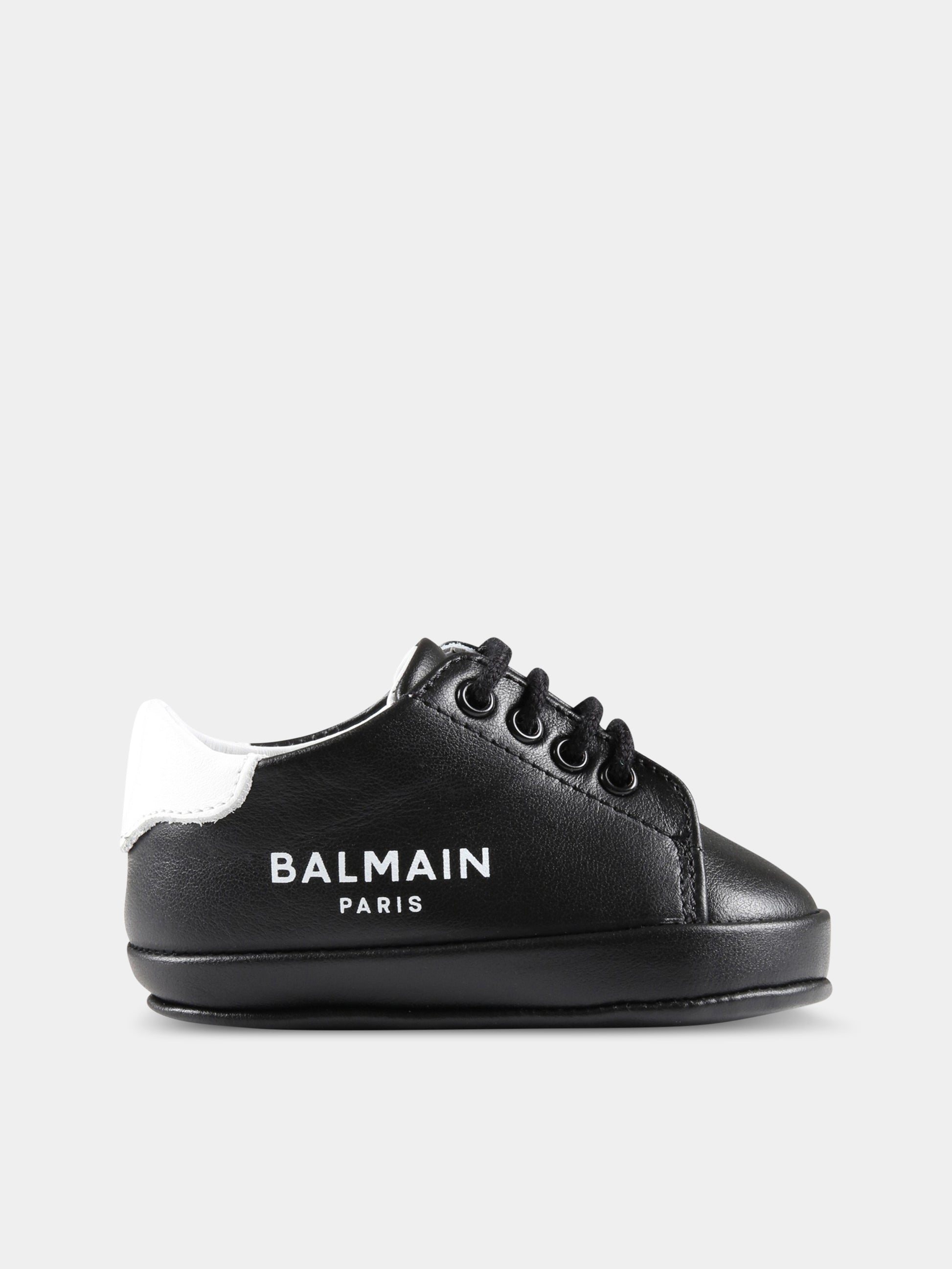 Sneakers nere da culla per neonato con logo bianco,Balmain Kids,BS0576 Y0051 930BC